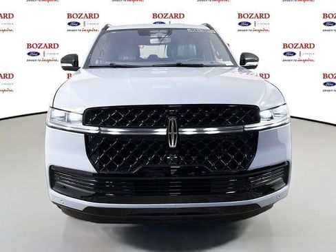 New 2025 Lincoln Navigator Reserve w/ Jet Appearance Package image 2