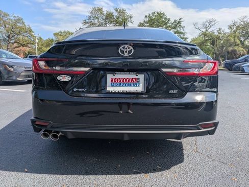New 2026 Toyota Camry SE FWD image 5
