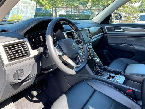 Used 2023 Volkswagen Atlas SE AWD/4WD image 8