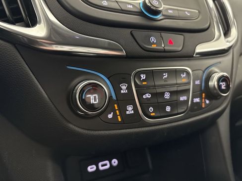 Used 2023 Chevrolet Equinox LT image 42