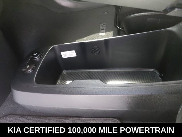 Certified 2025 Kia EV6 Light RWD image 26