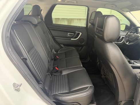 Used 2018 Land Rover Discovery Sport HSE AWD/4WD image 29