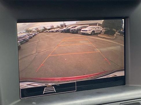 Used 2024 GMC Terrain SLE w/ Driver Convenience Package image 10