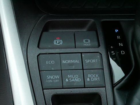 Used 2025 Toyota RAV4 XLE Premium w/ Weather Package AWD/4WD image 28
