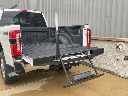 Used 2023 Ford F350 Lariat w/ Lariat Ultimate Package image 6