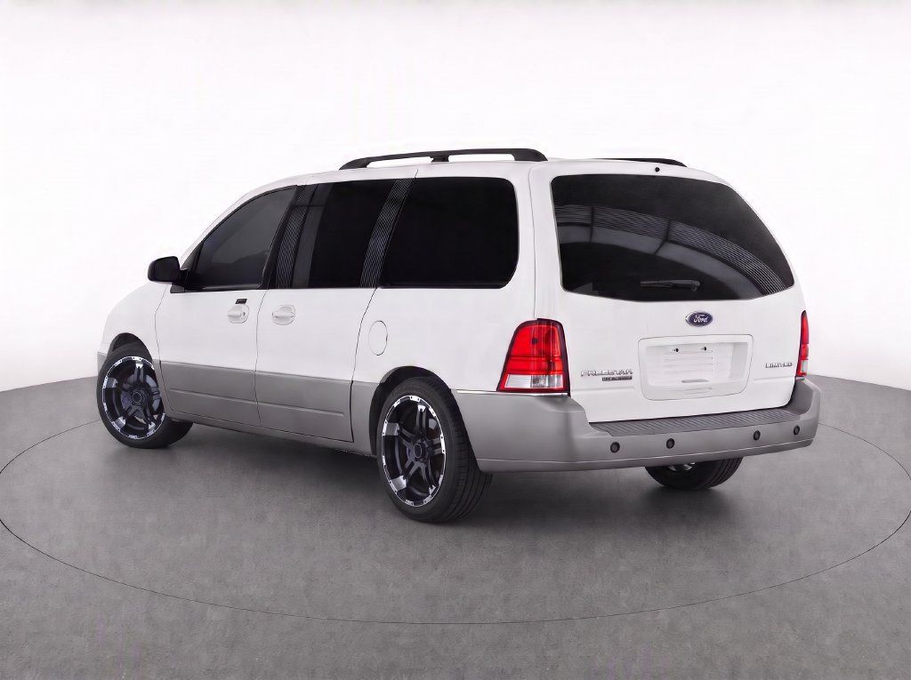 Used 2004 Ford Freestar Limited FWD image 3