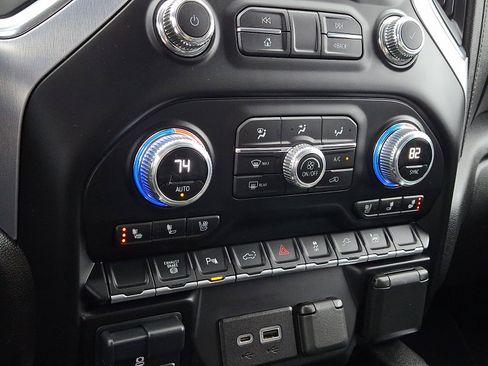 Certified 2023 GMC Sierra 3500 SLT w/ SLT Premium Package image 15