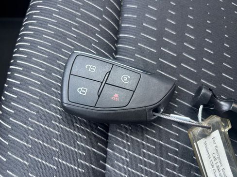 Used 2025 Chevrolet Equinox LT image 22