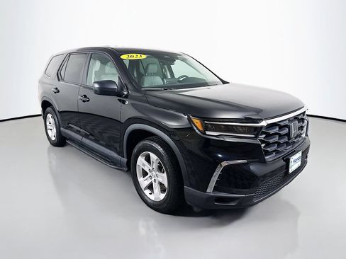Certified 2023 Honda Pilot LX image 1
