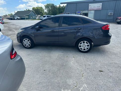 Used 2012 Ford Fiesta SE FWD image 7