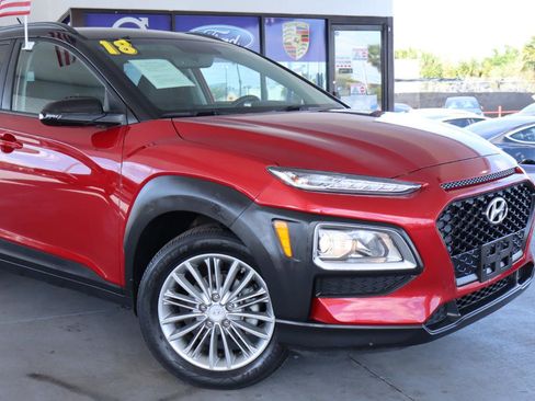 Used 2018 Hyundai Kona SEL image 2