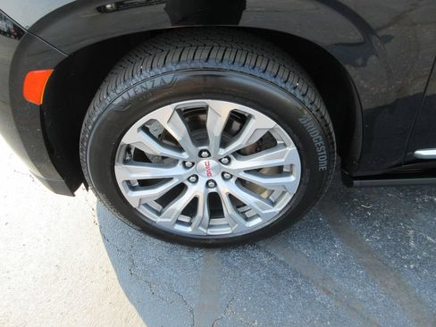 Certified 2021 GMC Yukon Denali w/ Denali Ultimate Package AWD/4WD image 16