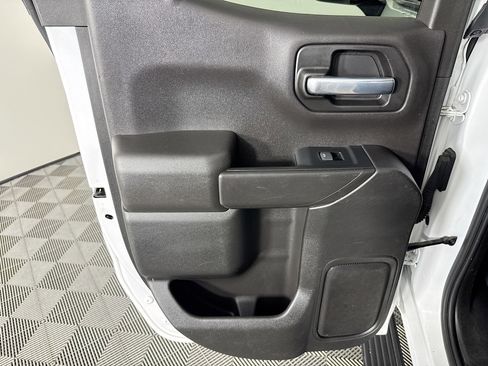 Used 2021 Chevrolet Silverado 1500 Custom image 22