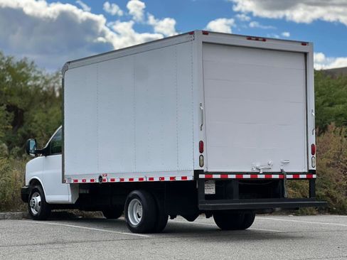 Used 2013 Chevrolet Express 3500 Extended image 6