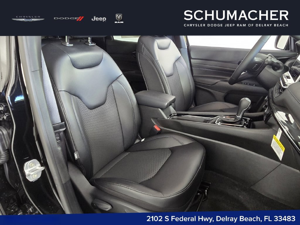 New 2026 Jeep Compass Latitude w/ Sun and Sound Group AWD/4WD image 17