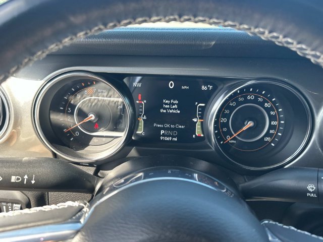 Used 2022 Jeep Wrangler Unlimited Sahara AWD/4WD image 13