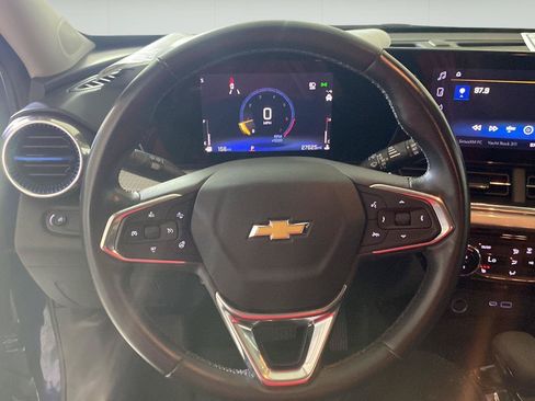 Used 2024 Chevrolet Trax LT w/ Driver Confidence Package FWD image 19