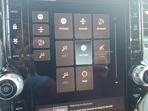 New 2026 RAM 1500 4x4 Crew Cab image 7