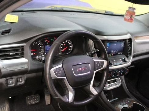 Used 2021 GMC Acadia SLE w/ GMC Pro Grade Package AWD/4WD image 14