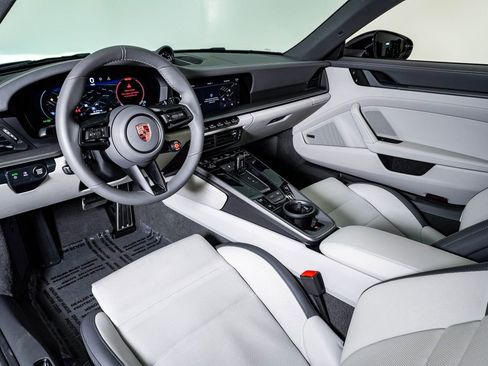 Certified 2026 Porsche 911 Carrera S RWD image 4