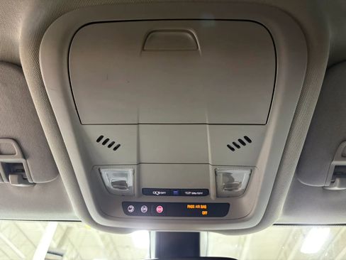 Used 2018 GMC Terrain SLT image 49