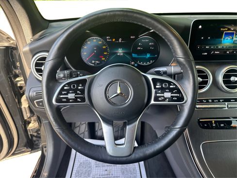 Used 2021 Mercedes-Benz GLC 300 4MATIC image 21