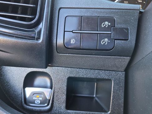 Used 2026 RAM ProMaster 2500 w/ Convenience Group FWD image 19