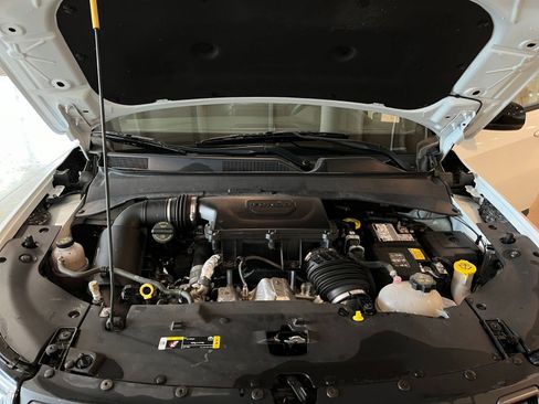 Used 2025 Jeep Compass Trailhawk AWD/4WD image 32