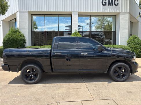 Used 2015 RAM 1500 Express AWD/4WD image 9