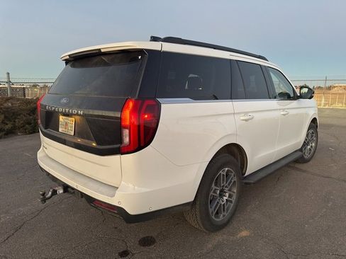 Used 2025 Ford Expedition Active image 7