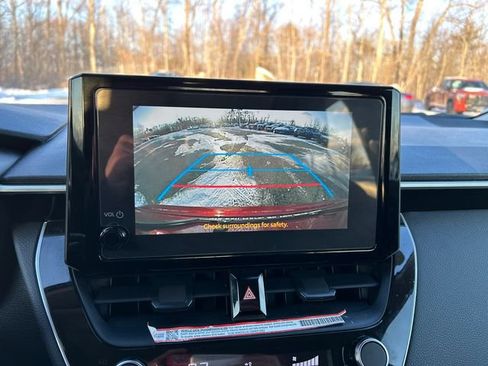 Certified 2025 Toyota Corolla LE image 30