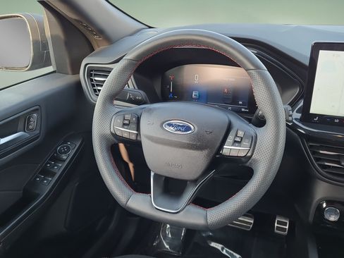 Certified 2023 Ford Escape ST-Line w/ Tech Pack #1 AWD/4WD image 12