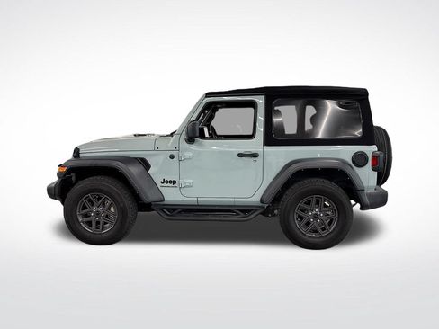 Used 2024 Jeep Wrangler Sport AWD/4WD image 2