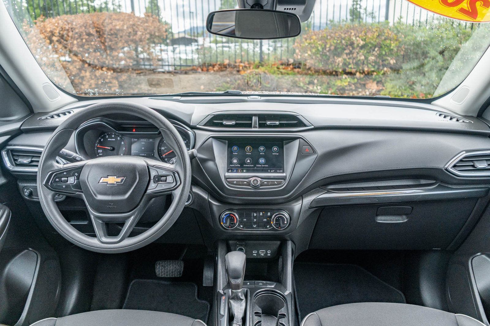 Used 2023 Chevrolet TrailBlazer LT FWD image 17