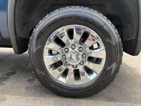Used 2021 Chevrolet Silverado 2500 High Country w/ Technology Package AWD/4WD image 18