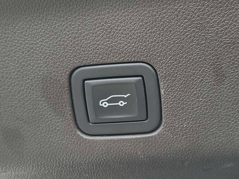 Used 2024 Chevrolet Tahoe LT image 28