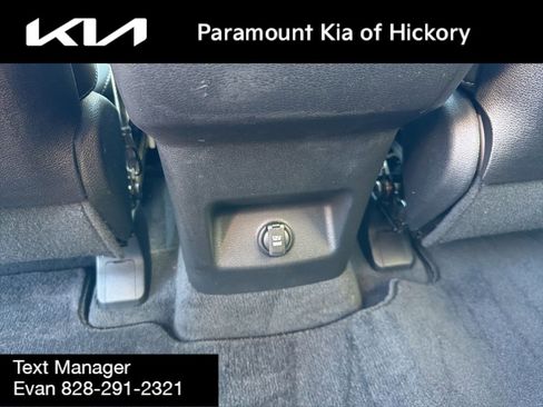 Used 2025 Kia Telluride S FWD image 16