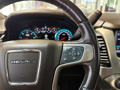 Used 2019 GMC Yukon Denali w/ Open Road Package AWD/4WD image 11