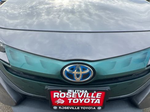 Used 2017 Toyota Prius Prime Premium FWD image 12