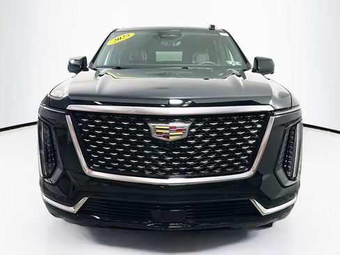 Used 2025 Cadillac Escalade ESV Premium Luxury w/ Touring Package image 2