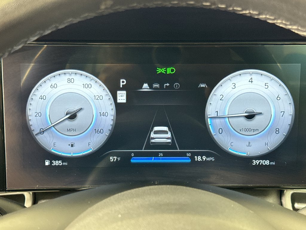 Used 2025 Hyundai Elantra Limited FWD image 27