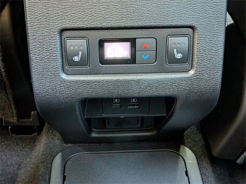 New 2025 Mitsubishi Outlander SEL image 16