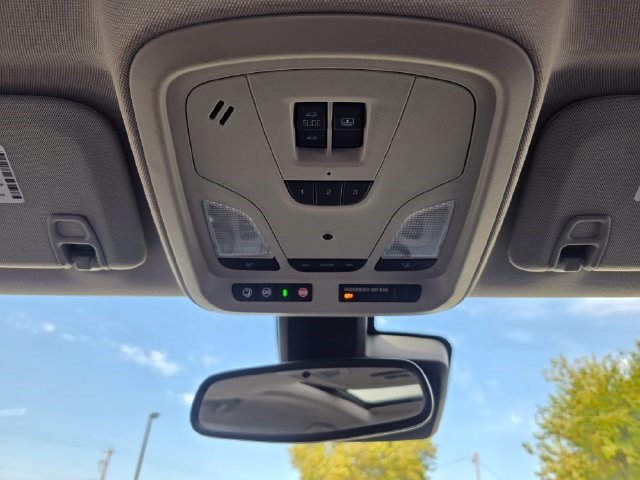 Used 2017 Chevrolet Impala Premier FWD image 37