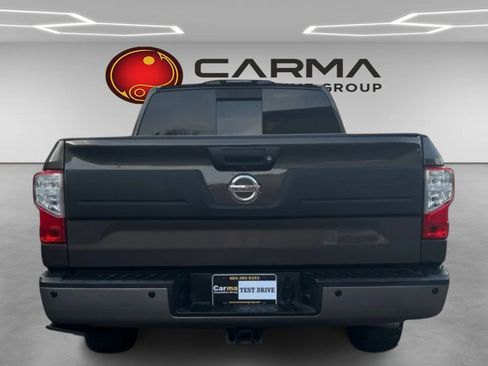 Used 2019 Nissan Titan Platinum Reserve image 4