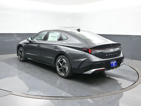 New 2026 Hyundai Sonata SEL FWD image 4