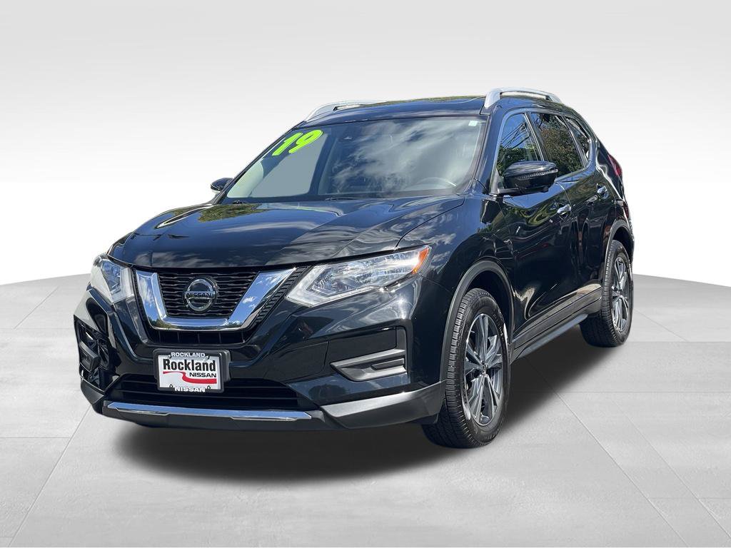 Used 2019 Nissan Rogue SV w/ Sun & Sound Touring Package AWD/4WD image 2