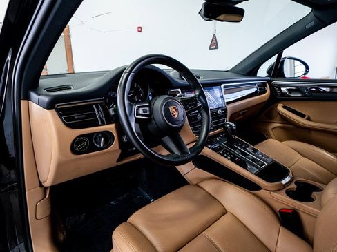 Used 2023 Porsche Macan image 31