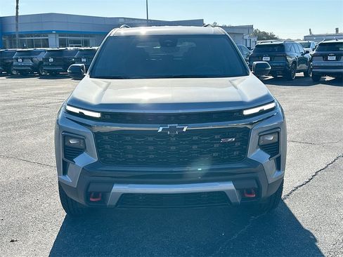 New 2026 Chevrolet Traverse Z71 w/ Driver Confidence Package image 2