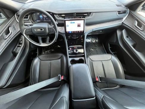 Used 2024 Jeep Grand Cherokee L Limited w/ Luxury Tech Group II AWD/4WD image 21