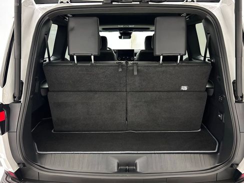 Used 2024 Lexus GX 550 w/ Accessory Package (Z1) image 9